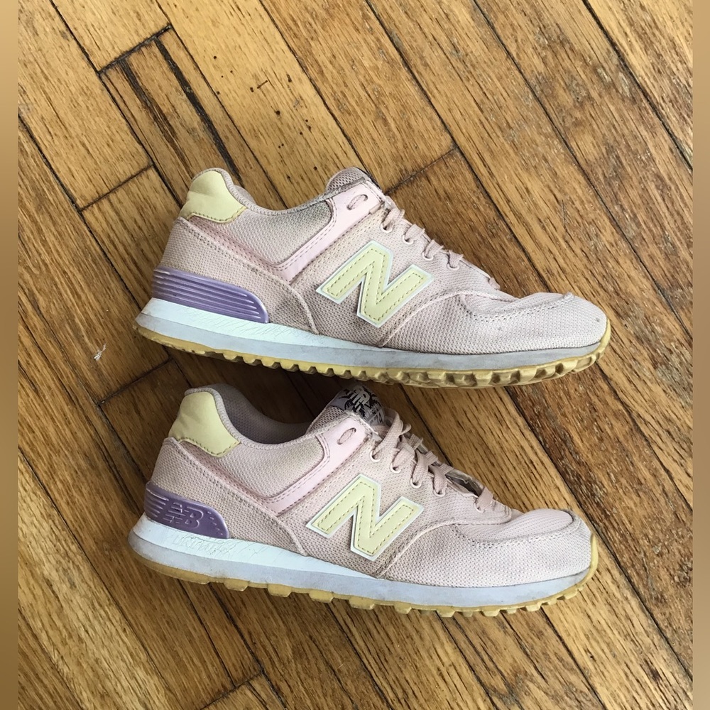 New Balance shoes in size 9